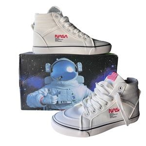 Unisex New In Box White Hightop NASA Sneakers size 7